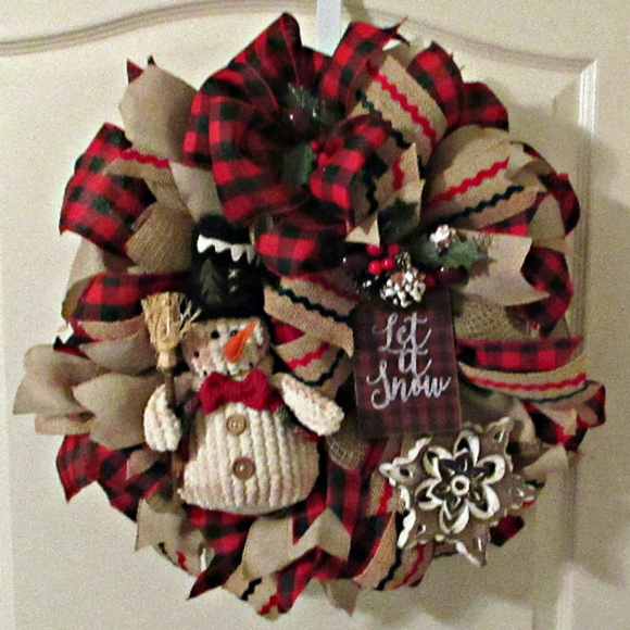 plush snowman wreath accent